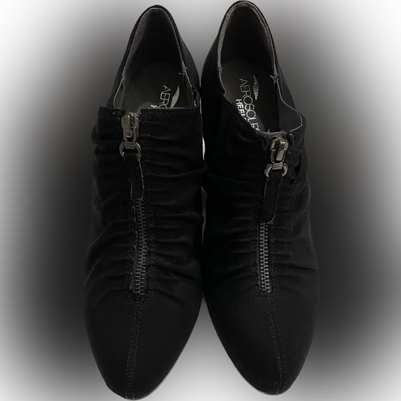 Aerosoles Fortunate Scrunched Zip Front Booties - Picture 3 of 8